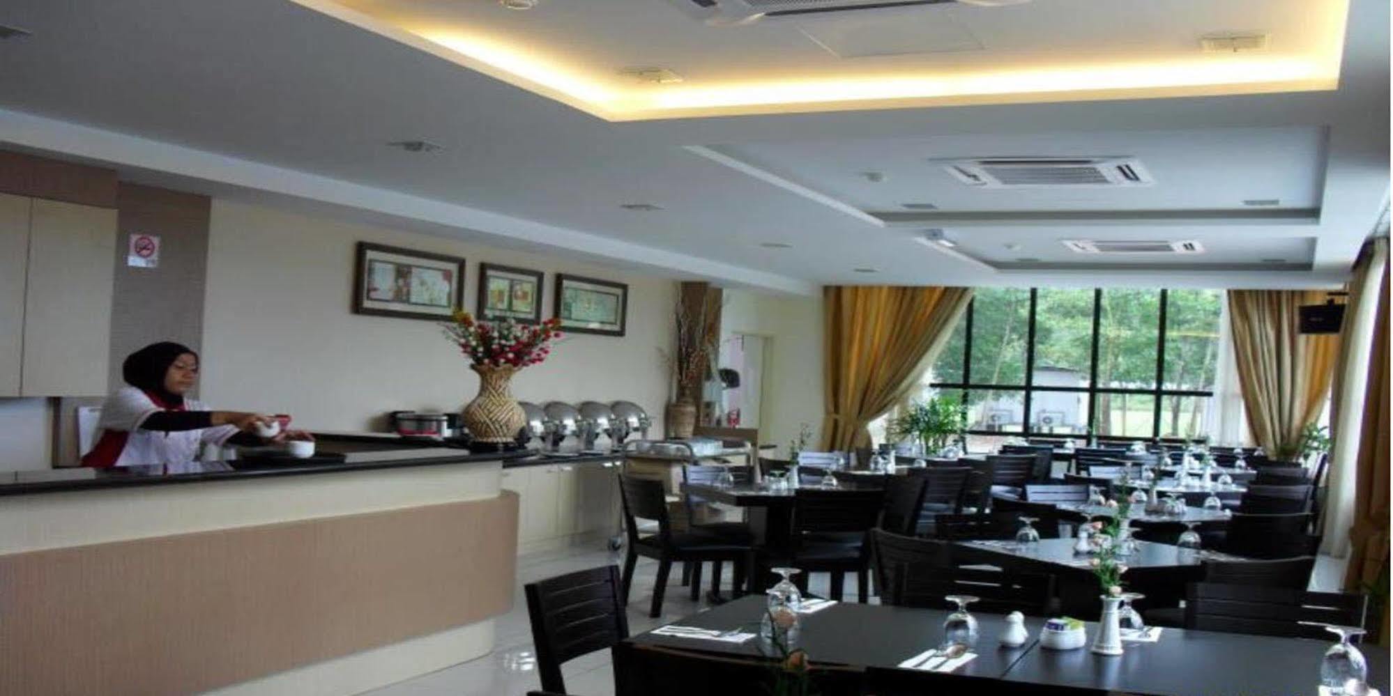 Hotel Sutera 3*